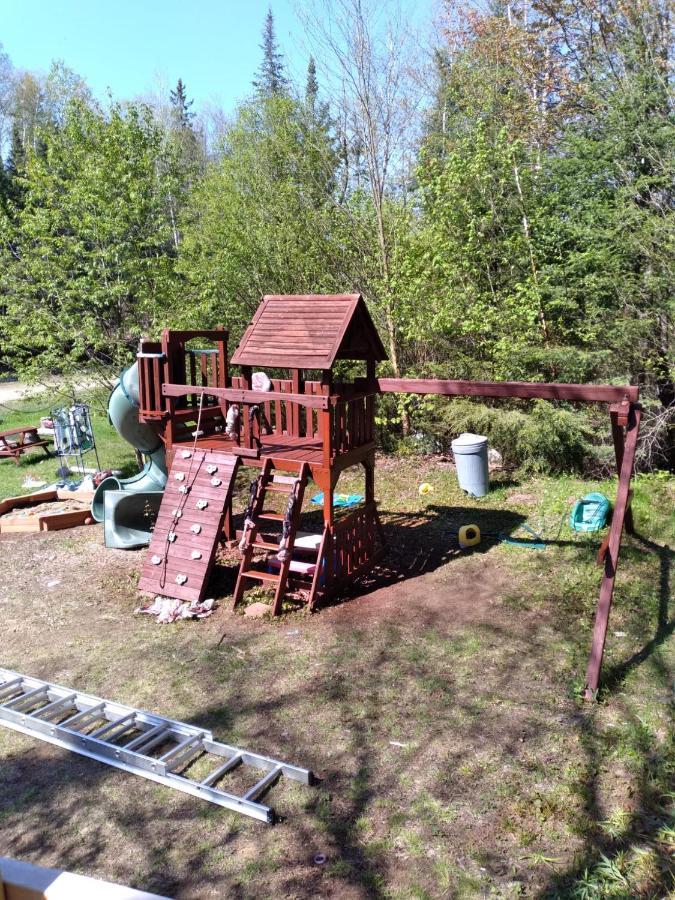 Lac-Simon Le Petit Cottage Du Grand Boise מראה חיצוני תמונה